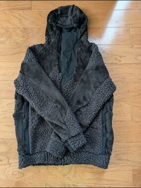 Cozy Black Sherpa Zip-Up Jacket-Vollebak